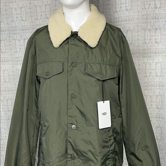 UGG Other - 👀New Medium UGG Men’s Light Jacket Coat Green Fur